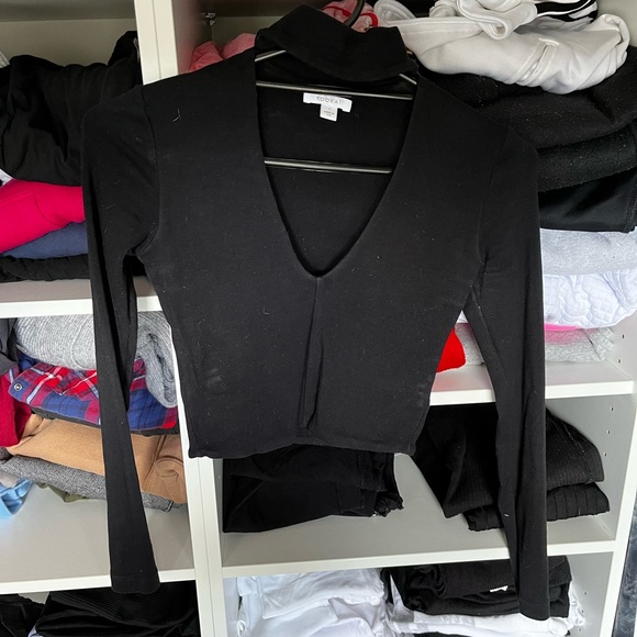 Kookai black crop with neck band - Picture 2 of 2